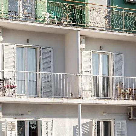 Neven Apartment Split