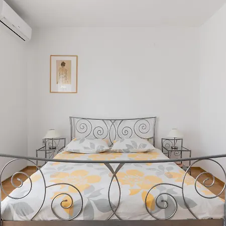 Apartment Neven *