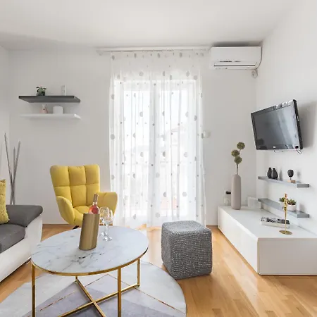 Apartment Neven *