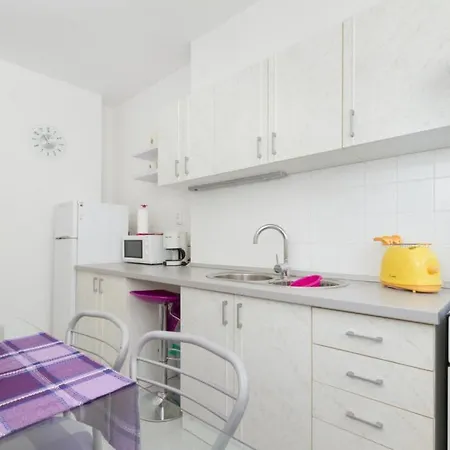 Neven Apartment
